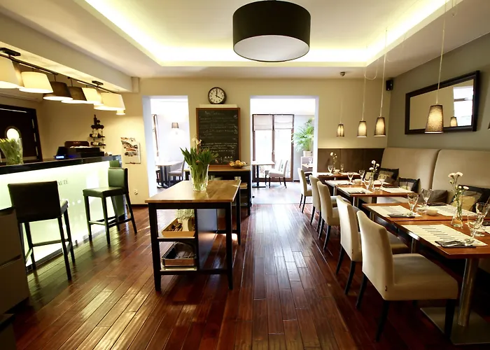 Malta Premium فندق 3*